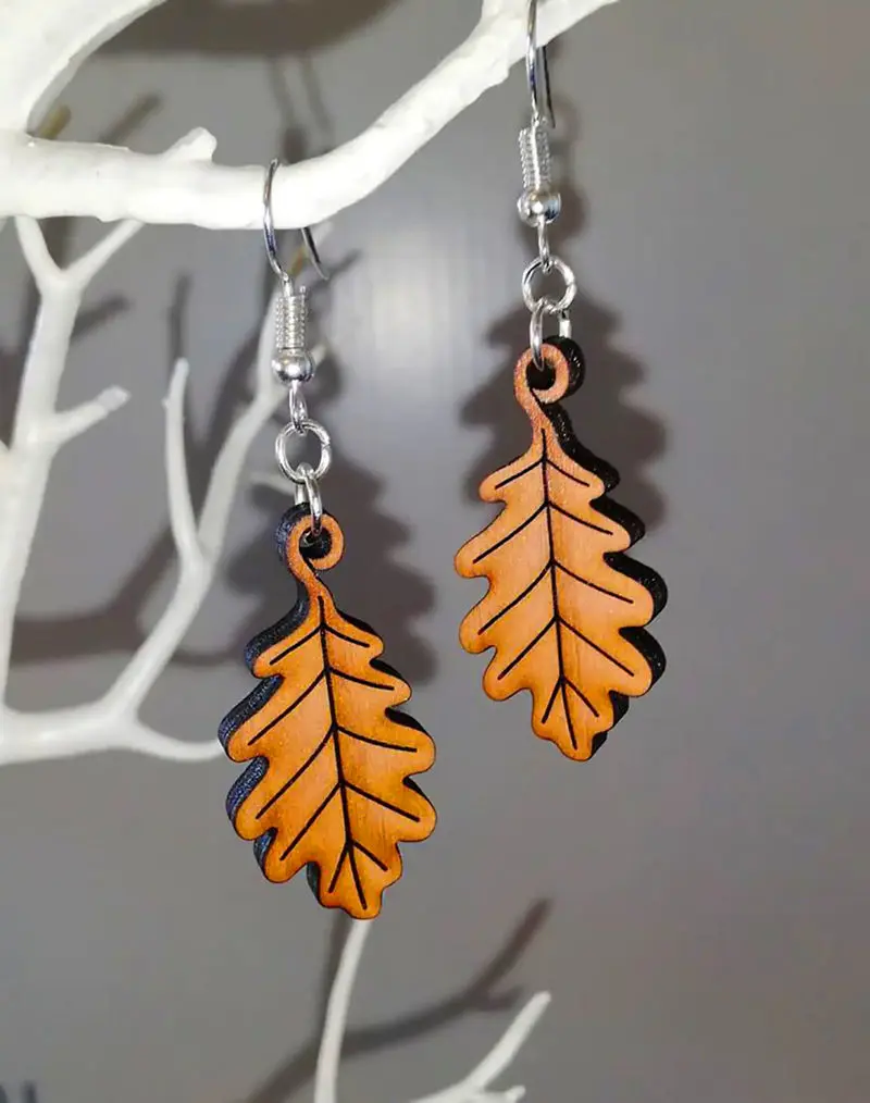 گوشواره‌های چوبی عکس