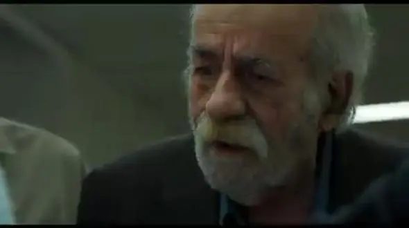 فیلم از لحظه تلخ تبعیض علیه دختران در روز روشن + لیلا تنهای تنها بود!