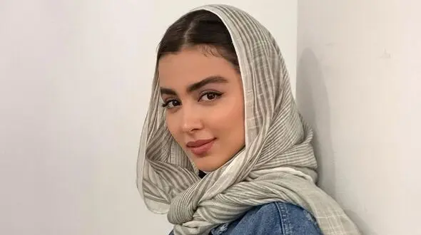 استایل گنگ نیکای پایتخت، نقی معمولی را عصبانی کرد! / خانم بازیگر و تلاش برای مدل شدن!