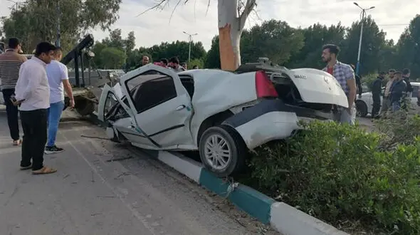 تصادف مرگبار ال نود با تیرچراغ برق در کرج + جزییات