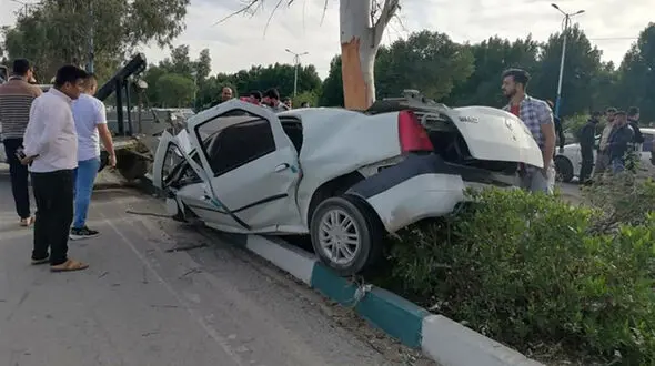 تصادف مرگبار ال نود با تیرچراغ برق در کرج + جزییات