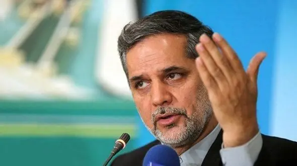 نماینده مجلس: باید کشور قرنطینه کامل شود /جلسه علنی مجلس کانون تجمع ویروس کرونا است