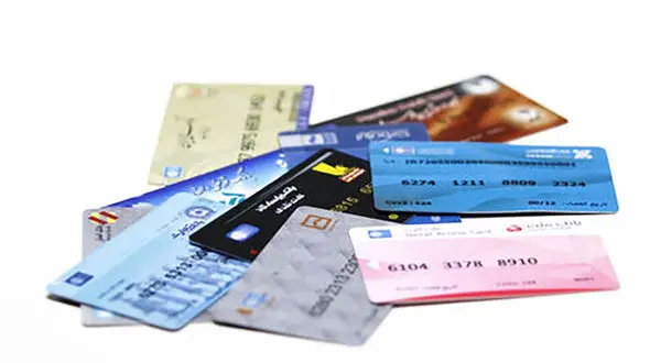 نحوه تمیز کردن کارت بانکی به دلیل کرونا