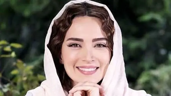 نگاهی به خانه و زندگی پدر و مادر بهنوش طباطبایی با لباس کردی و محلی