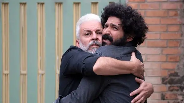 فیلم/ مجید یوسفی بازیگر سریال تاسیان و جان سخت: بزرگترین شانس زندگیم همسرم شیرینه...! با اولین دختری که باهاش دوست شدم...!