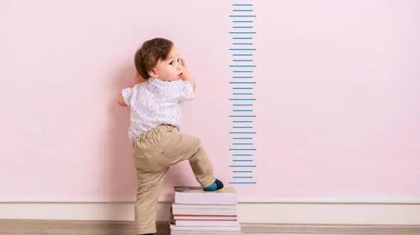 ارتباط سن با قد افراد چگونه است؟