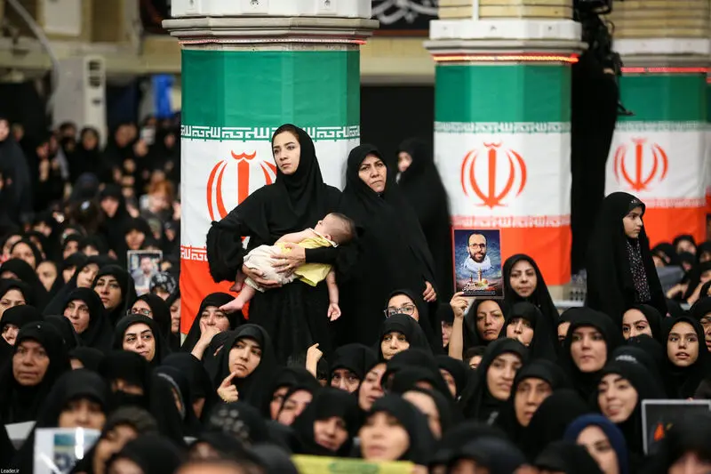 رهبر انقلاب حضرت آیت الله خامنه ای در مراسم بزرگداشت شهدای جنگ تحمیلی اخیر 7-5-1404
