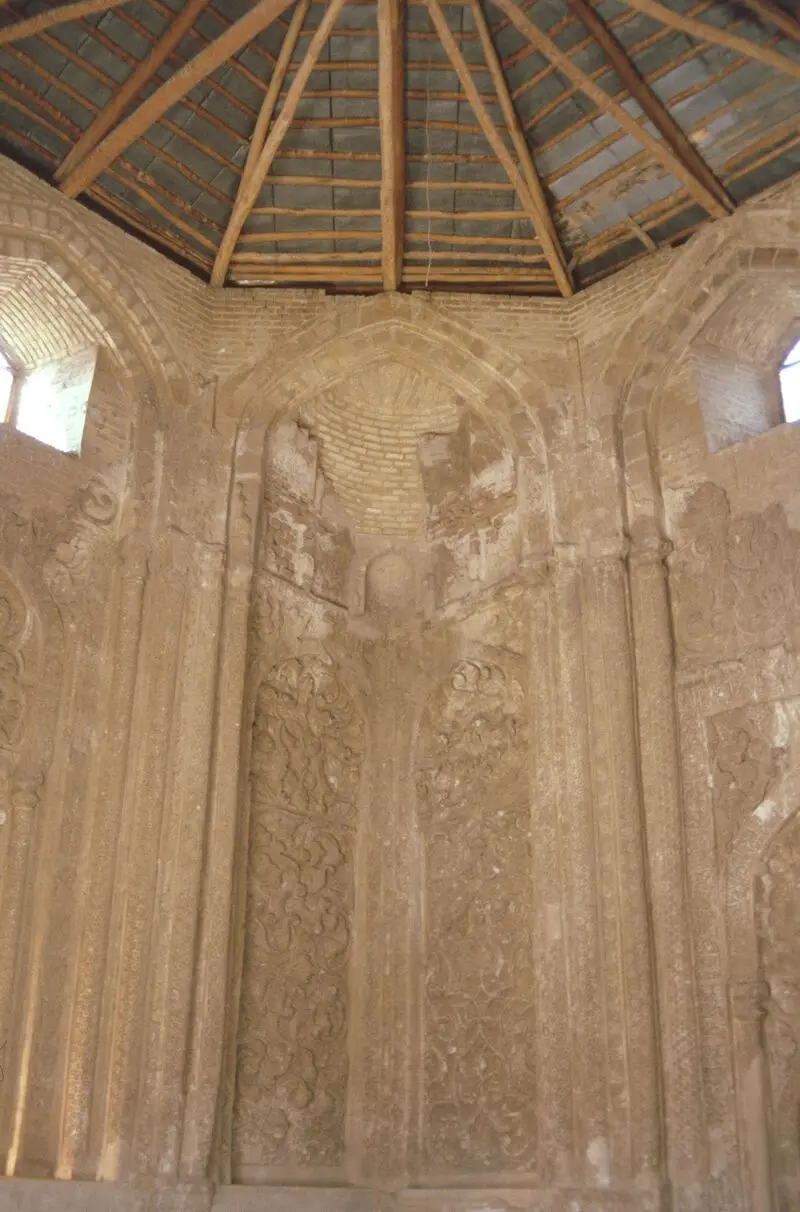 معماری گنبد علویان همدان