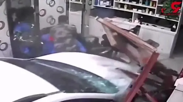 حادثه هولناک در یک آرایشگاه مردانه+فیلم