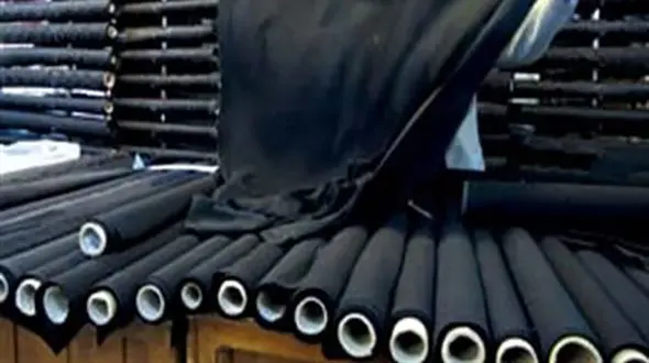 پس از گذشت ۴۰ سال فقط یک کارخانه چادر مشکی راه‌اندازی کردیم