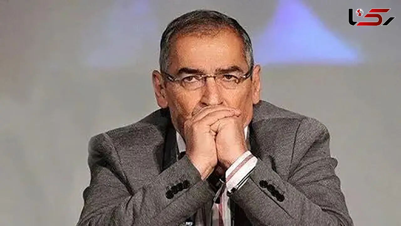 صادق زیباکلام در زندان به سرطان مبتلا شده است
