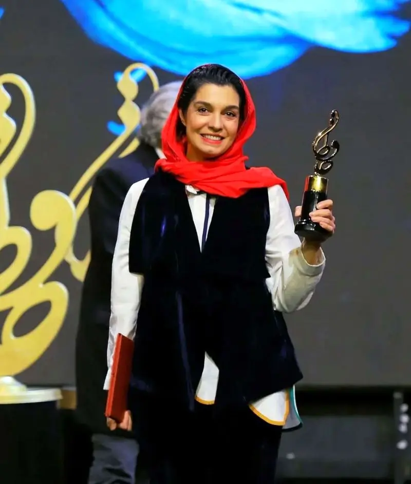 الیکا عبدالرزاقی، بازیگر سینما، تئاتر و تلویزیون و کارگردان تئاتر