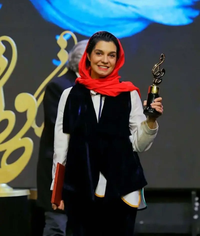 الیکا عبدالرزاقی، بازیگر سینما، تئاتر و تلویزیون و کارگردان تئاتر