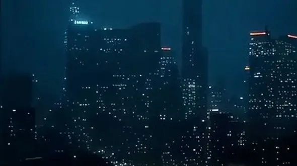 زیبایی شب و آرامش دریاچه