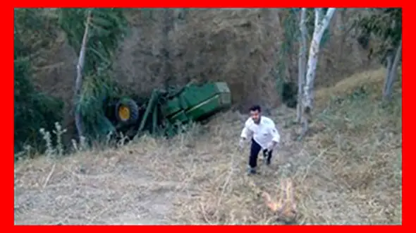 نجات جان راننده کمباین توسط تکنسین‌های اورژانس سوق+عکس