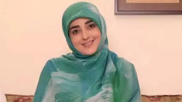 لو رفتن راز پوست خوب ستاره سادات  / راز جوان ماندن خانم مجری نسبت به شوهر سن بالایش ! + عکس