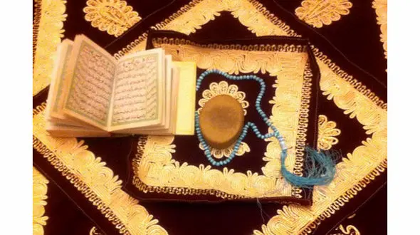 دختر 12 ساله ام به نماز خواندن تمایلی ندارد 