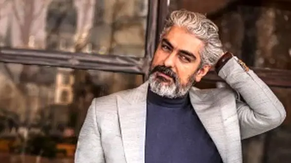 نگاهی به ماشین لوکس و هوش پَران مهدی پاکدل سلمان سریال جیران/ماشین نیست که هواپیماست +عکس