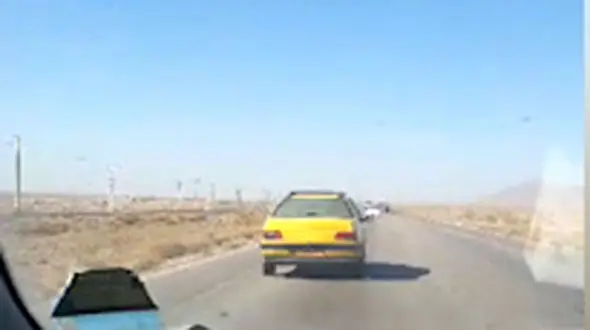 این راننده تاکسی انسانیت را درس داد / بازگردانندن پول اضافی به مرد افغانستانی در حال خروج از ایران 