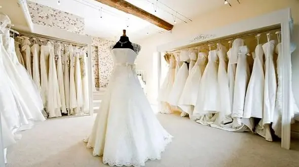 این مرد 14 دختر شیرازی را به خانه بخت فرستاد / عروس های شیرازی همه او را دوست دارند !