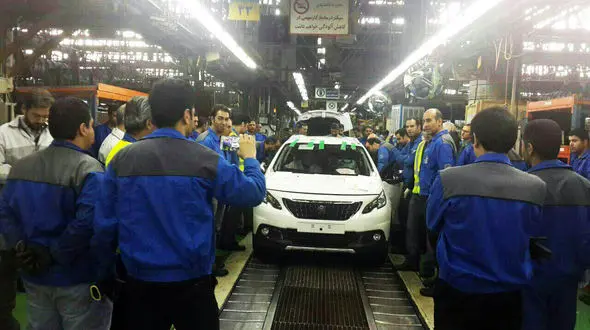 عکس اولین پژو 2008 نیوفیس تولید شده در کارخانه ایران خودرو 
