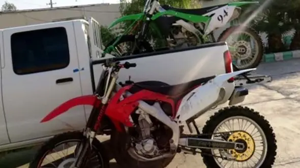 کشف 2 موتورسیکلت قاچاق در گراش