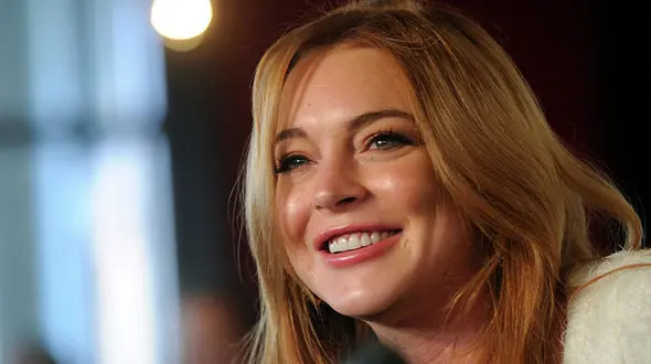 کتک خوردن بازیگر زن در خیابان + عکس 