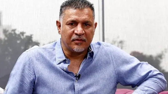 پلمب رستوران و مغازه جواهر فروشی علی دایی ! / علت چیست ؟!