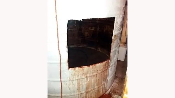 مرگ دلخراش 2 مرد در مخزن سرکه / اتفاقی عجیب در کرمان 