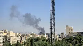 فیلم / امروز آتش سوزی بزرگ ساختمان قدیمی خیابان سعدی تهران