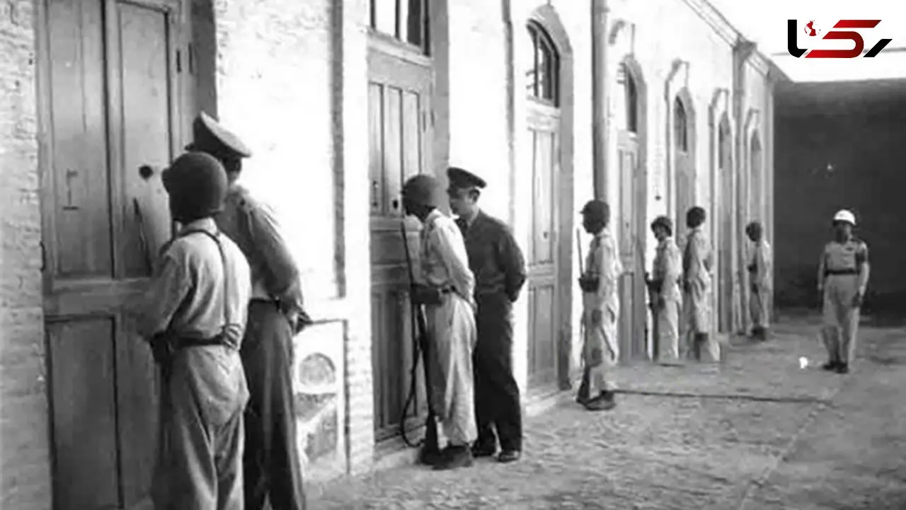 وضعیت زندان ها در دوره قاجار از زبان جهانگرد ایتالیایی: عکسی زیبا از زندانی و زندانبان در دورۀ قاجار!