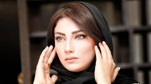 فیلم / بمب ها و موشک ها از بیخ گوش محیا دهقانی عبور کرد/ خانم بازیگر : از نزدیک جنگنده ها را دیدم !  / عجب دل شیری داره این زن
