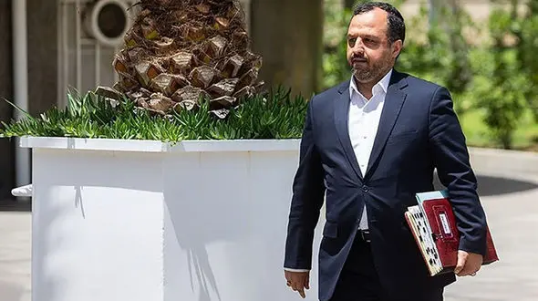 خاندوزی: 4 بانک‌ دولتی برای اولین بار از زیان‌ دهی خارج شدند