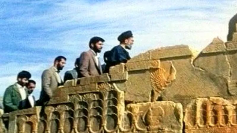 رهبر انقلاب