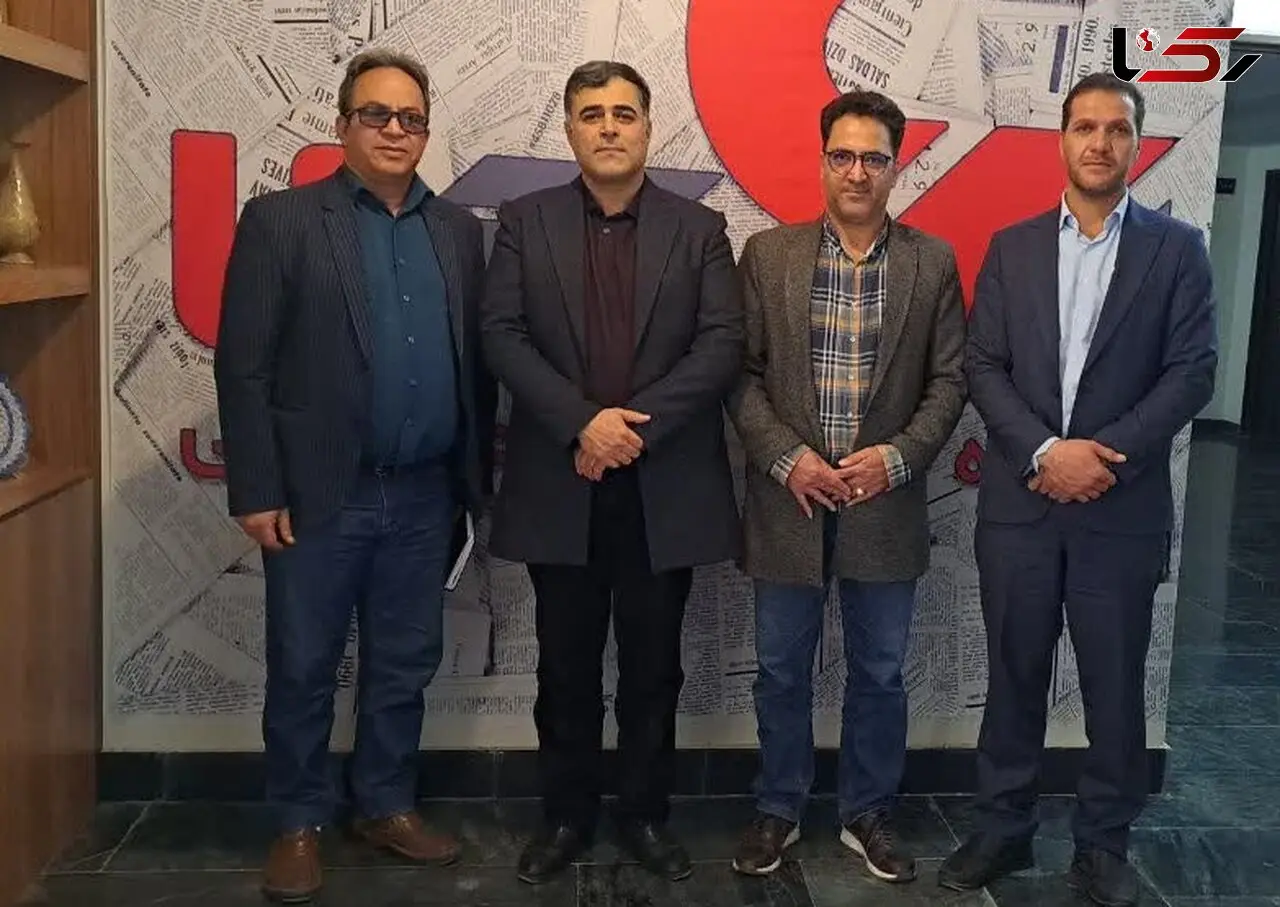 بازدید مدیرکل روابط عمومی استانداری اصفهان از دفتر خبرگزاری رکنا در اصفهان