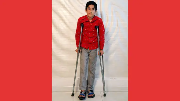 گزارش پر ابهام آموزش و پرورش گیلان به بیت رهبری درباره تنبیه پسر دانش آموز ! + عکس و فیلم 