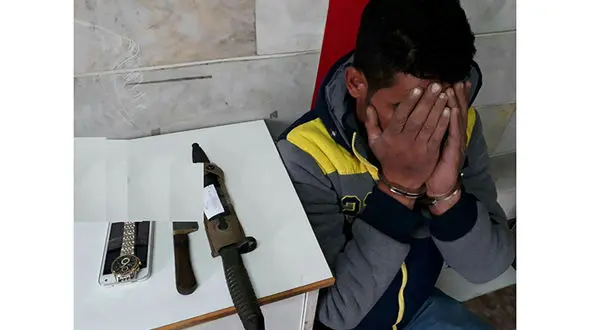 این جوان شرور پل‌های عابر پیاده تهران را ناامن کرده بود +عکس 