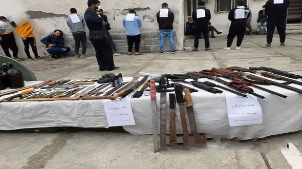 دستگیری 12 نفر از اراذل و اوباش خطرناک قائم شهر