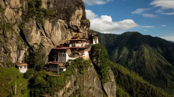 ببینید / نماهنگ بی کلام آرامش بخش " Mountain " از "هانس زیمر" + فیلم
