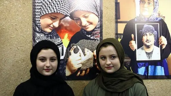 عکس سفر در زمان /  «سارا و نیکا» سریال پایتخت پیش از ترک ایران /  سال 98