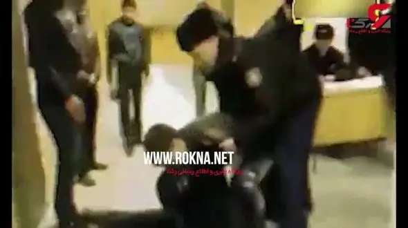 لحظه درگیری یک رزمی‌کار با مامور پلیس + فیلم  / روسیه