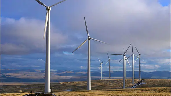  یکی از توربین‌های بادی منجیل شکسته شد+به همراه فیلم