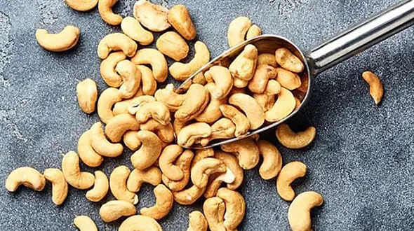 صورتت با این آجیل چاق می شود