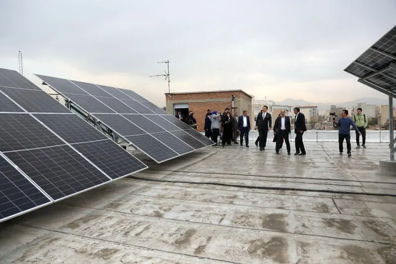 نخستین مدرسه مجهز به نیروگاه خورشیدی در تهران افتتاح شد