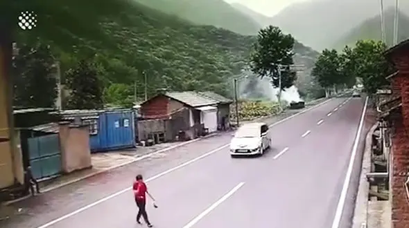 زنده ماندن دقیقه 90 این افراد دیدن دارد + فیلم