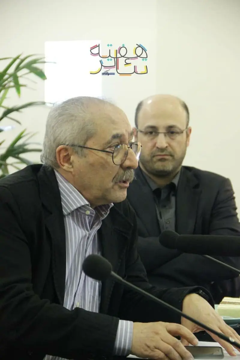 ابراهیم حقیقی در آئین رونمایی از پوستر هفته بزرگداشت تئاتر