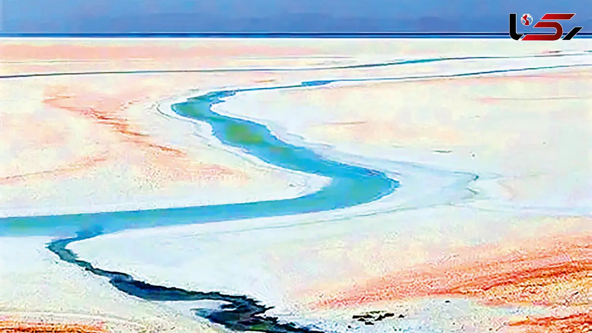روایتی تلخ از دریاچه‌ای که آهسته آهسته نفس‌هایش را از دست داد… / روند تغییرات حجم آب دریاچه ارومیه از سال 1363 تا پاییز 1404