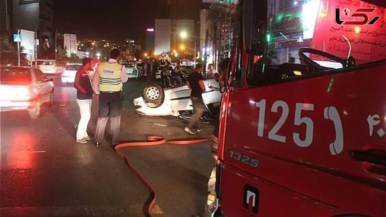 پژو ۲۰۶ ماهرانه در نیاوران واژگون شد+تصاویر