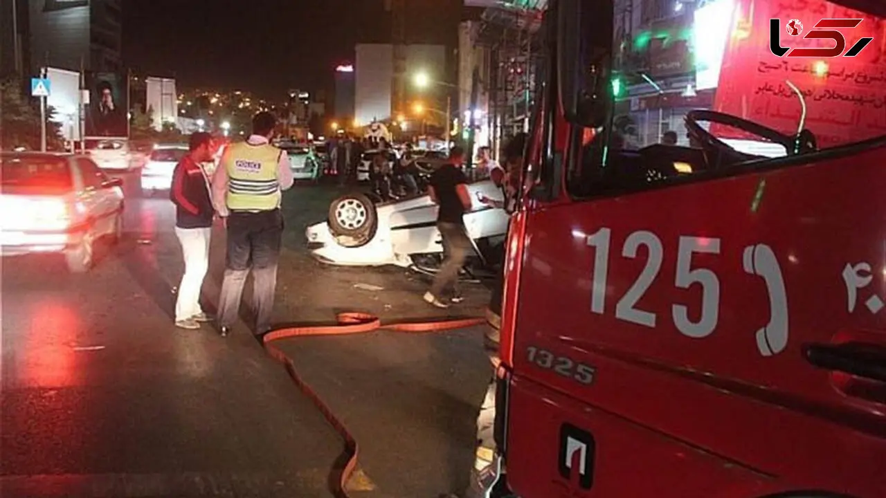 پژو ۲۰۶ ماهرانه در نیاوران واژگون شد+تصاویر