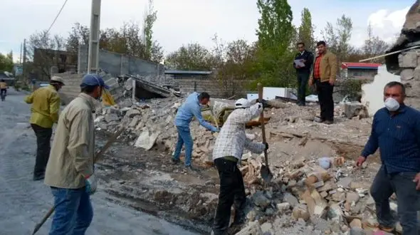 زن اردبیلی زنده به گور شد/ امدادگران شوکه شدند + عکس